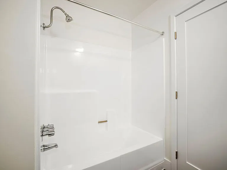 Brody Terrace Apartments — Photo 24