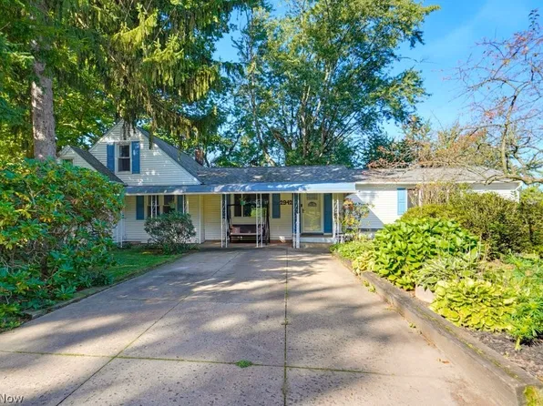 2942 Regent Dr, Akron, OH 44319