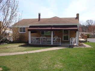 1143 Cascade Dr, Homestead, PA
