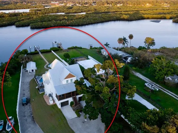 2111 51st Blvd E, Bradenton, FL 34208