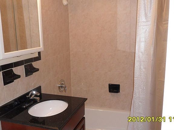 5th image of 8825 153rd St APT 1P