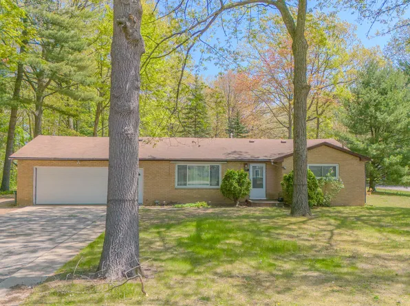 117 Roberts Rd, Houghton Lake, MI 48629