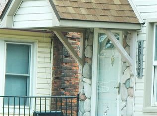 23124 Elaine St, Saint Clair Shores, MI
