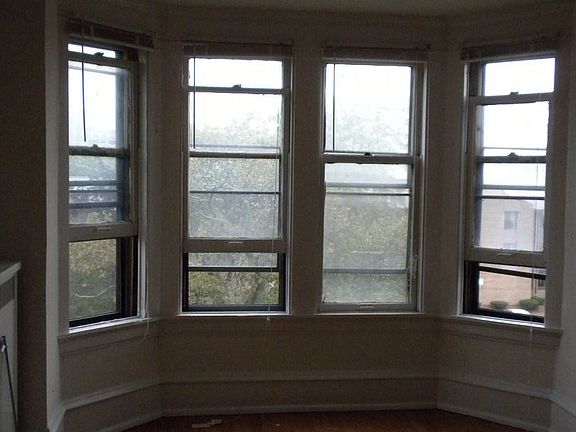 4th image of 2518 N Farwell Ave #6711032