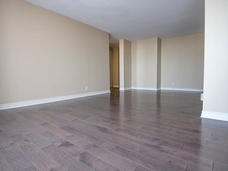 641 Bathgate Dr — Photo 9