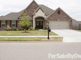 3906 W Owl Creek Pl, Fayetteville, AR 72704