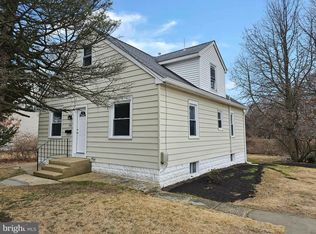 916 Woodlawn Ave, National Park, NJ 08063