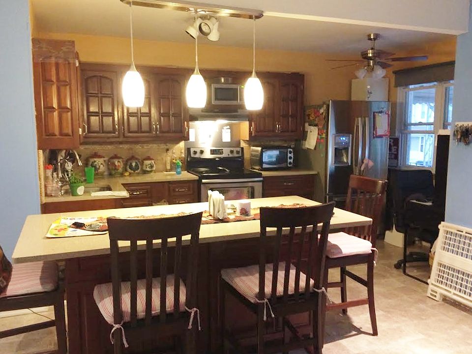 1st image of 10748 77th St