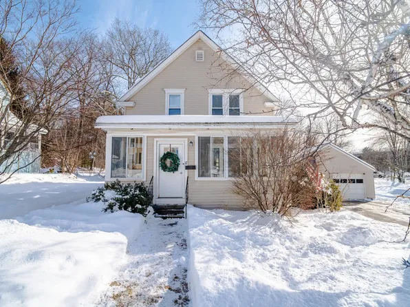 17 Sanborn Street, Laconia, NH 03246