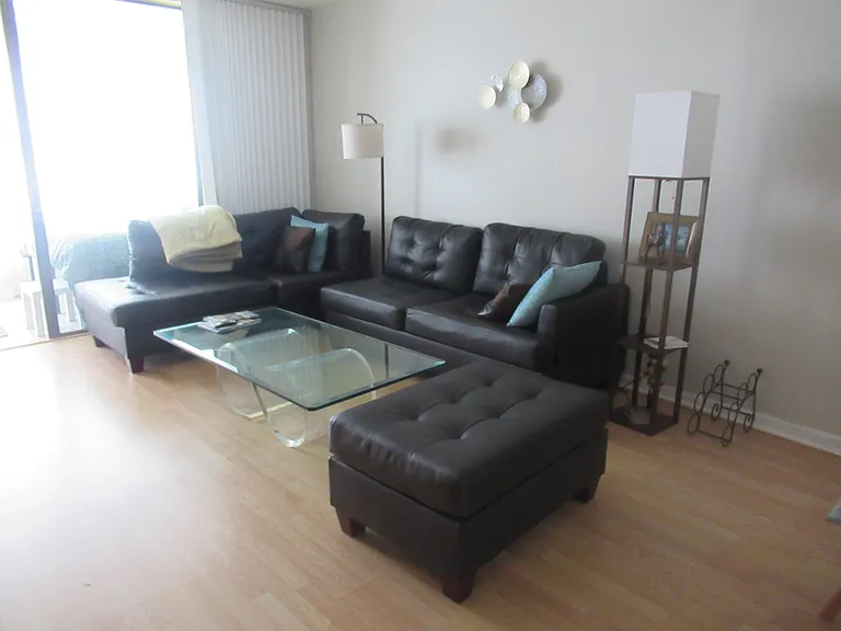 2841 Somerset Dr #205 — Photo 4