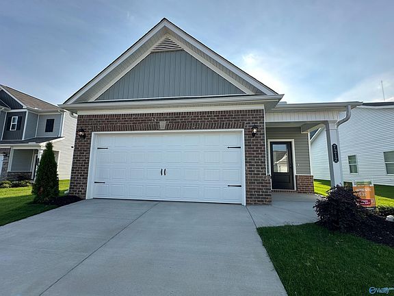 2nd image of 7212 Fox Glen Cir SE