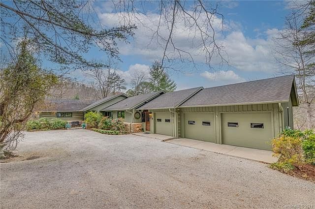 1st image of 3063 Lynn Rd