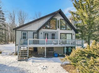 106 Ridgeview Dr, Lake Ariel, PA 18436