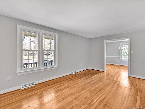 4th image of 9519 Channing Ln