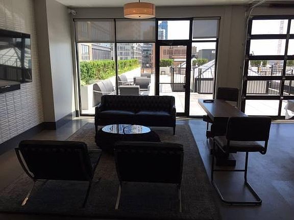 5th image of 623 S La Salle St #2