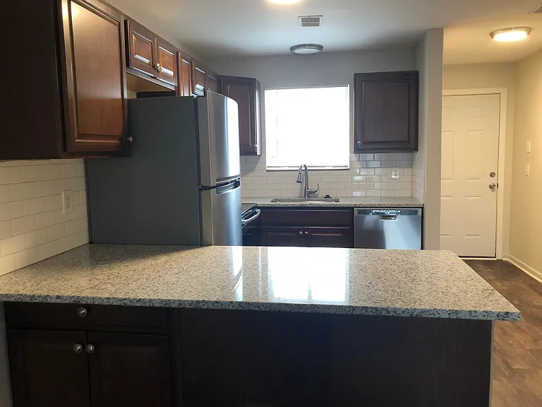 30196 Wedgewood Cir — Photo 2