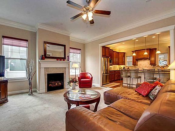 5th image of 917 Harvest Trl