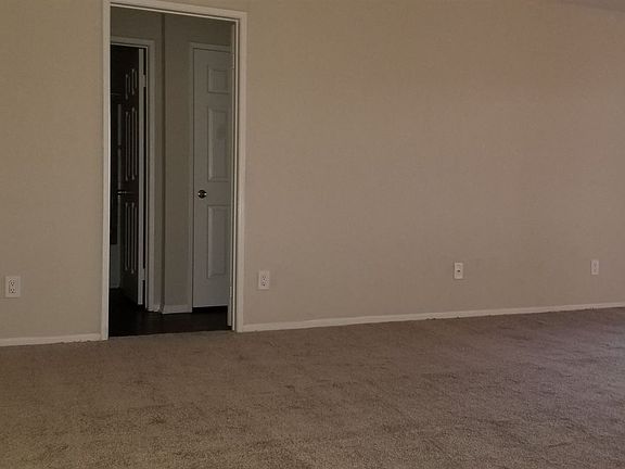 4th image of 18415 Dearborn St #9769188