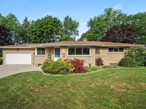 4652 Beverly Ln, Bay City, MI 48706