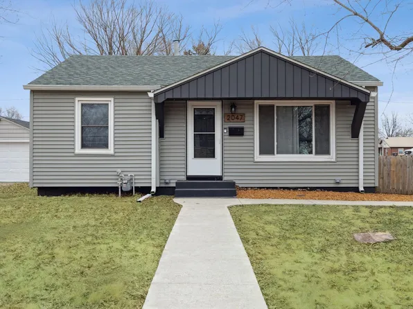 2047 32nd St, Rock Island, IL 61201
