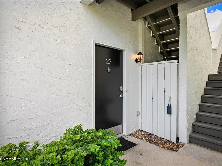 27 Tifton Way S — Photo 3