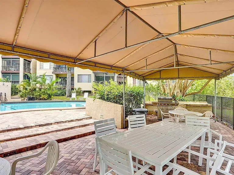 pool n bbq area