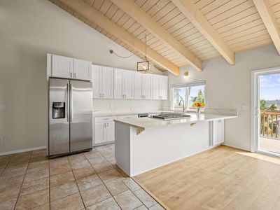 1881 Laurel Rd, Oceanside, CA, 92054