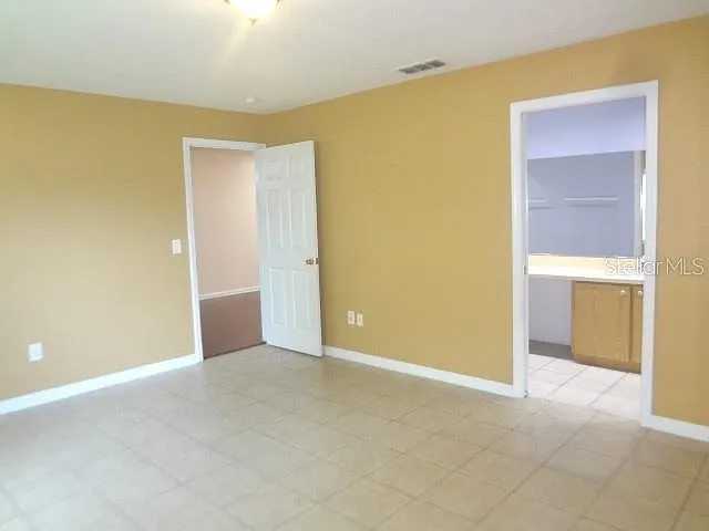 64 Rockefeller Dr — Photo 15