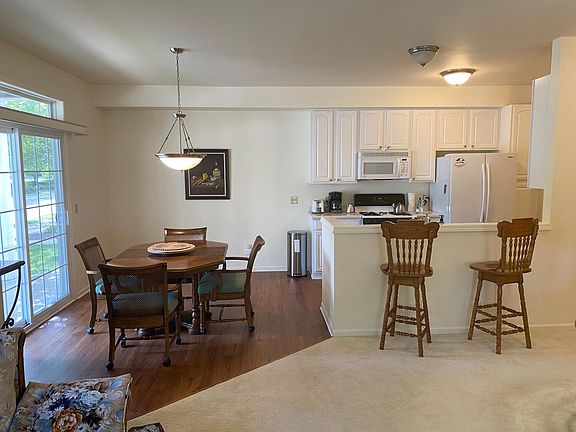 Eat-in Kitchen/Dining