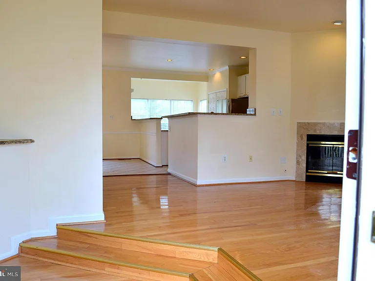 6863 Drifton Ct — Photo 13
