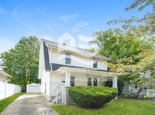 915 Rowe St, Akron, OH 44306