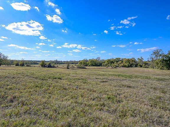 3rd image of 100 Spring Branch Rd