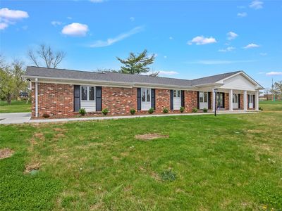 11933 Ladue Rd, Saint Louis, MO, 63141