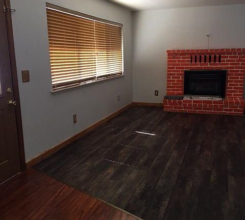 5th image of 3353 Janet Dr