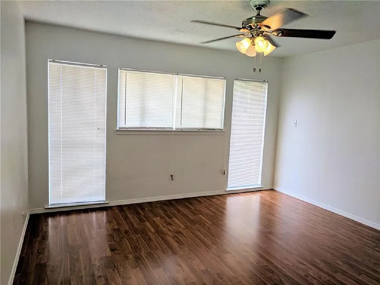 6240 Wheaton Dr #6242 — Photo 8