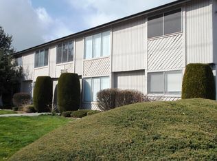 300 S Johnson St APT 2, Kennewick, WA 99336