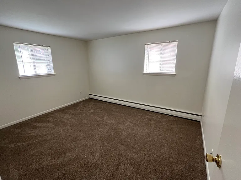 330 William St #B — Photo 11