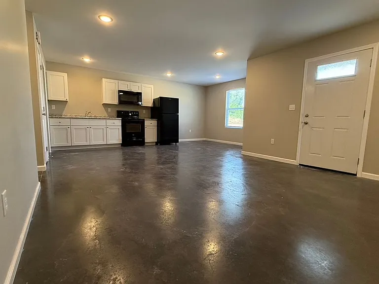 108 Presley Ave — Photo 6