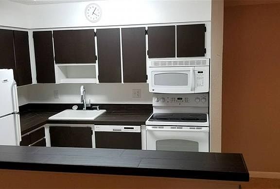 5th image of 3277 Fox Chase Cir N APT 104