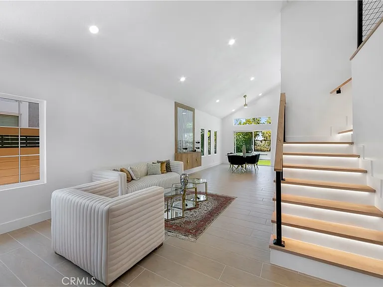 32232 Fall River Rd — Photo 5
