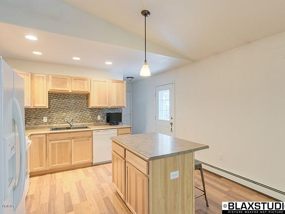 3rd image of 2529 Baby Bell Dr