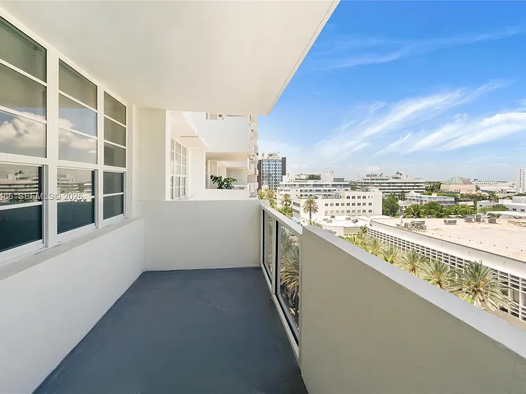 100 Lincoln Rd #827 — Photo 3