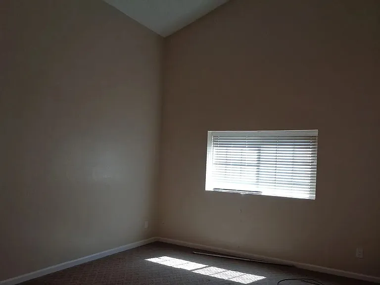 1266 Hartford Cir — Photo 5