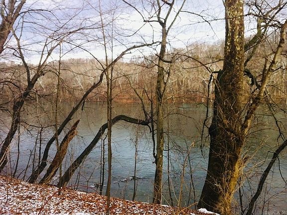 3rd image of 269 W Pleasant Valley Rd