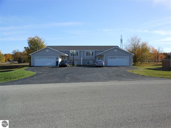 3rd image of 2465-2483 Woodcock Ln
