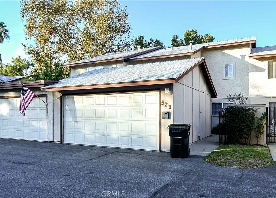 1st image of 323 W Indian Dunes Ln