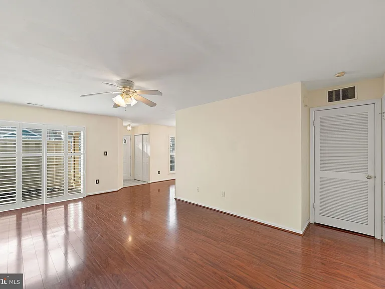 254 Steeplechase Ct — Photo 10