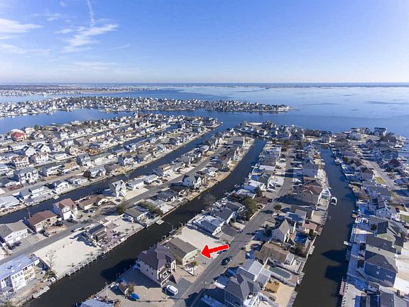 4th image of 314 Silver Lagoon Dr