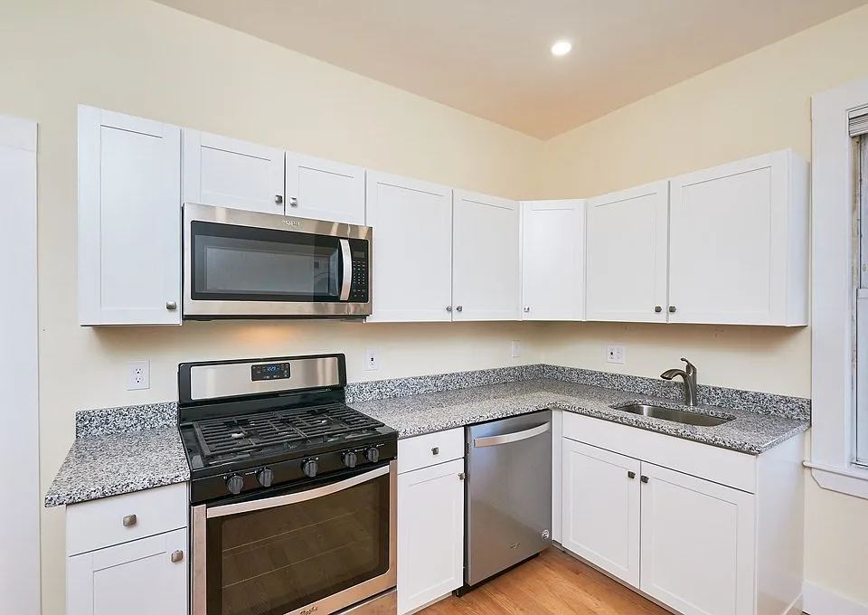 19 Clark St #3