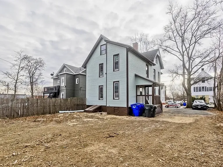 287 Walnut St #1 — Photo 13